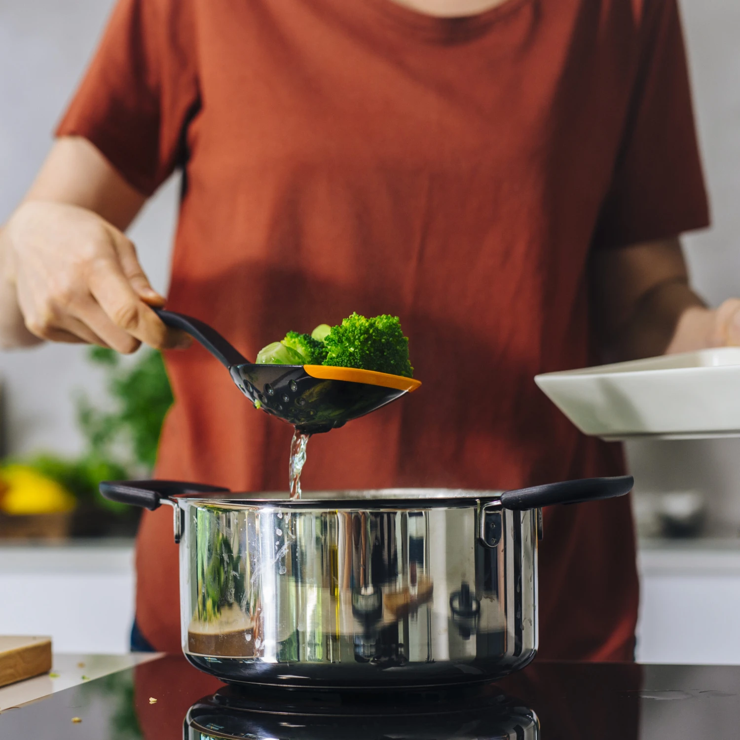 Fiskars Functional Form Lepel Met Gat 29,6 Cm 4 Fiskars Functional Form Lepel Met Gat 29,6 Cm - Afbeelding 2