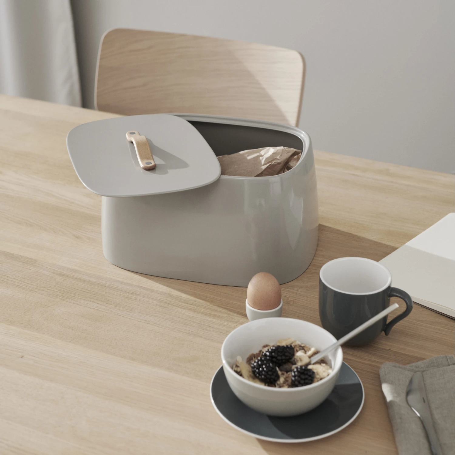 Stelton Emma Broodtrommel 24,5x32,5 Cm 4 Stelton Emma Broodtrommel 24,5x32,5 Cm - Afbeelding 2