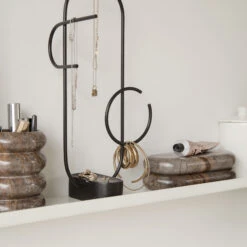 Ferm LIVING Bendum Opbergdoos -Keukenbenodigdheden Winkel 41565 01 03 77e30a5f09