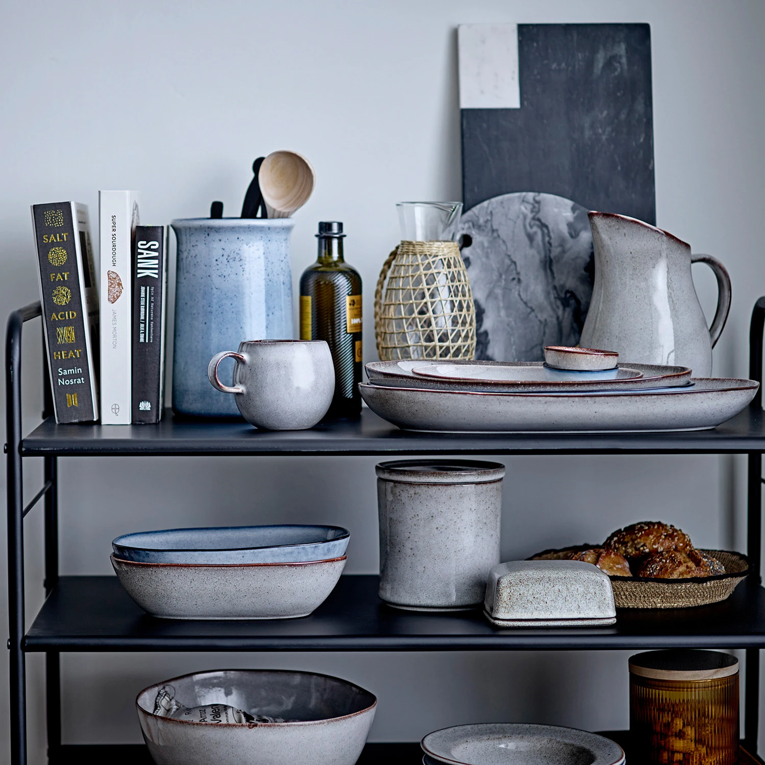 Bloomingville Elvia Snijplank Marmer 23x45,5 Cm 4 Bloomingville Elvia Snijplank Marmer 23x45,5 Cm - Afbeelding 2