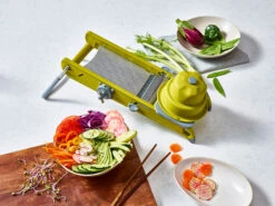 De Buyer Swing Plus Mandoline 7 De Buyer Swing Plus Mandoline -Keukenbenodigdheden Winkel 507569 01 3 EnvironmentImage 59169cb2ec