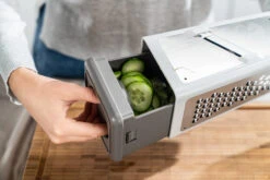 Zwilling Z-cut Torn Rasp 15 Zwilling Z-cut Torn Rasp -Keukenbenodigdheden Winkel 509080 01 20 EnvironmentImage 54d77de891