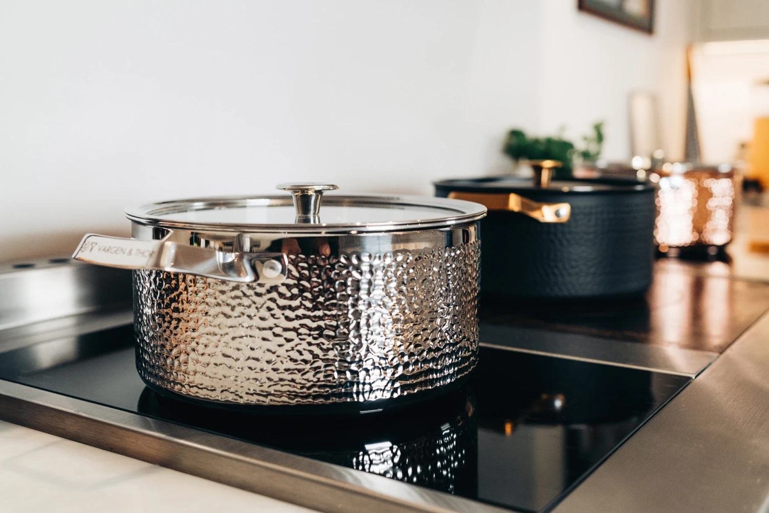 Kroma Gehamerde Verschroomde Braadpan Met Deksel 6 Kroma Gehamerde Verschroomde Braadpan Met Deksel - Afbeelding 4