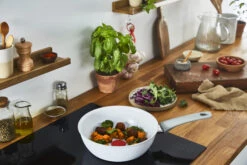Tefal Natural Chef Wokpan Grijs -Keukenbenodigdheden Winkel 515084 01 4 EnvironmentImage 7bc61bdc22