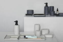 Serax Cose Ovale Opbergpot Met Deksel Hoog 6,5x10,2 Cm -Keukenbenodigdheden Winkel 570909 01 11 EnvironmentImage db8a20913f