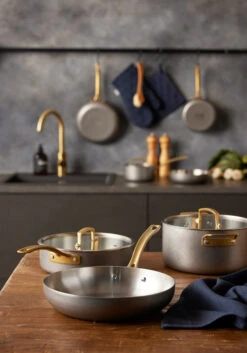 Pillivuyt Durance Hapjespan Met Deksel Ø24 Cm 7 Pillivuyt Durance Hapjespan Met Deksel Ø24 Cm -Keukenbenodigdheden Winkel 572168 01 10 EnvironmentImage 2be88ff296