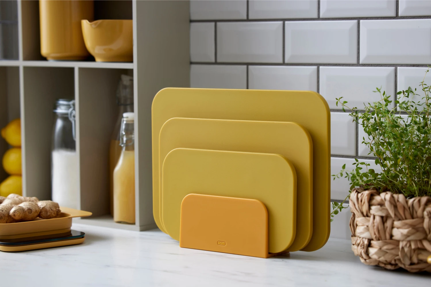 Rosti Choptima Snijplank Set -delig Met Houder 4 Rosti Choptima Snijplank Set -delig Met Houder - Afbeelding 2