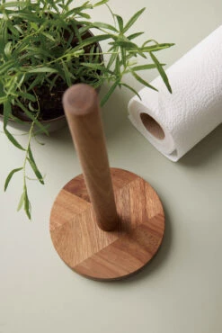 Aida Keukenrolhouder Acaciahout 9 Aida Keukenrolhouder Acaciahout -Keukenbenodigdheden Winkel 582156 01 42 EnvironmentImage 1352841a41